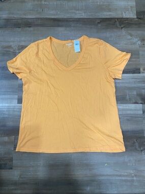 Old Navy Women's Short Sleeve V-Neck Tee